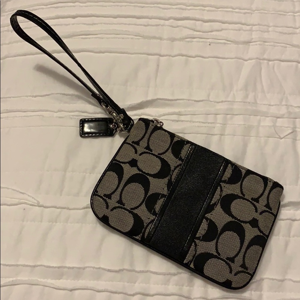 Coach wristlet!! Black and grey.